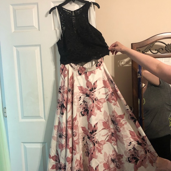2 piece prom dress - Picture 4 of 8
